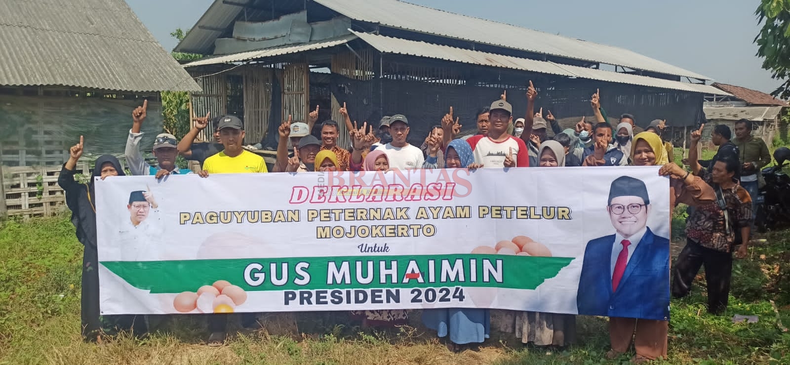 Puluhan Paguyuban Peternak ayam petelur saat mendeklarasikan mendukung kepada Gus Muhaimin Sebagai Calon Presiden 2024