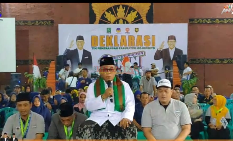 KH. Masrikhan Asyari saat memberikan tausiah dan Doa bersama untuk kemenangan AMIN di Pilpres 2024