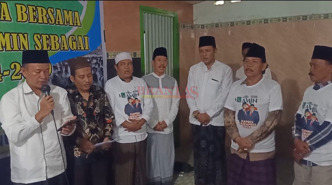 Tokoh dan Masyarakat Madura yang berdomisili di Mojokerto - Raya saat Deklarasi Siap Menangkan Pasangan AMIN di Pilpres 2024