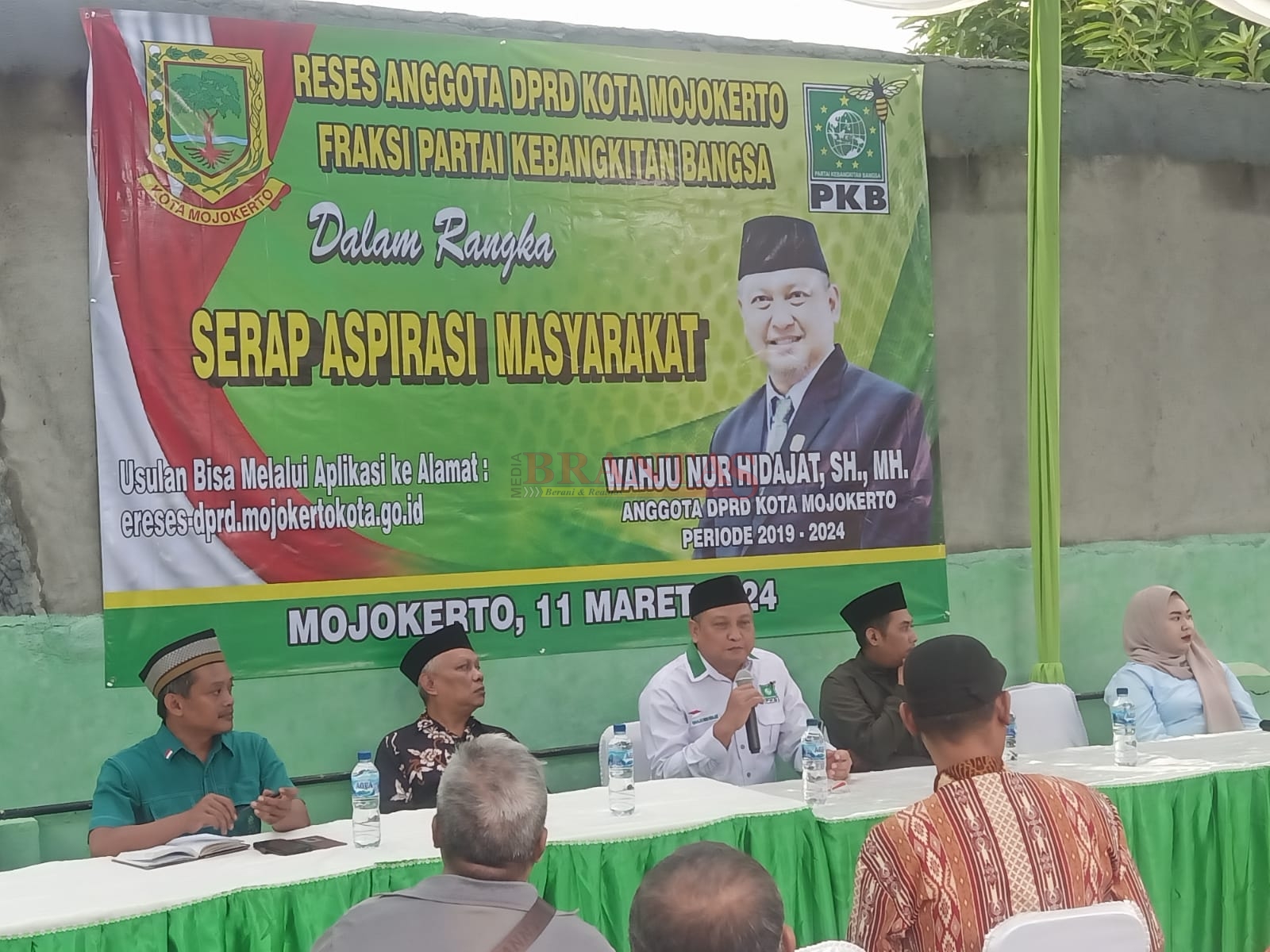 Anggota DPRD Kota Mojokerto dari Fraksi PKB H. Wahju Nur Hidajat SH MH saat mengadakan RESES