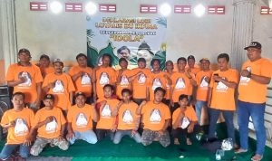 Relawan LOBI ( Loyalis Bu Ikfina) Saat mengelar Deklarasi Wajib Hukumnya Menangkan IDOLA