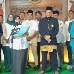 Wakil Ketua DPW PKB Jatim Ibu Anik Maslahah saat membacakan Surat Rekomendasi dari DPP PKB Pusat