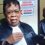 Pengacara Kondang Jatim Mr Alex Askohar SH MH yang juga Ketua LBH PERMATA LAW Mojokerto ini akan siap melakukan Pembelaan Terhadap Kliennya