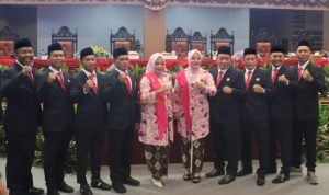 10 Anggota DPRD Kabupaten Mojokerto dari Fraksi PKB, M. Agus Fauzan (Paling kiri ) dan ( Dua dari kanan ) Akhmad Luthfy Ramadhani merupakan Anggota Dewan yang baru