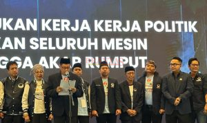H. Suwandy Firdaus, Ketua Tim Pemenangan Pasangan Khofifah - Emil di Mojokerto dan Ketua Tim Pemenangan MUBAROK Nomor Urut 2 di Pilkada Mojokerto Saat membacakan Naskah Deklarasi dan Pernyataan dukungan