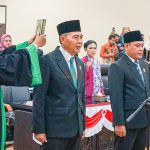 Kementerian agama Kota Mojokerto Mengambil Sumpah Jabatan Hadi Prayitno SH ( PKB ) dan Arie Hernowo ( Nasdem) Sebagai Wakil Ketua DPRD Kota Mojokerto 2024 - 2029 )