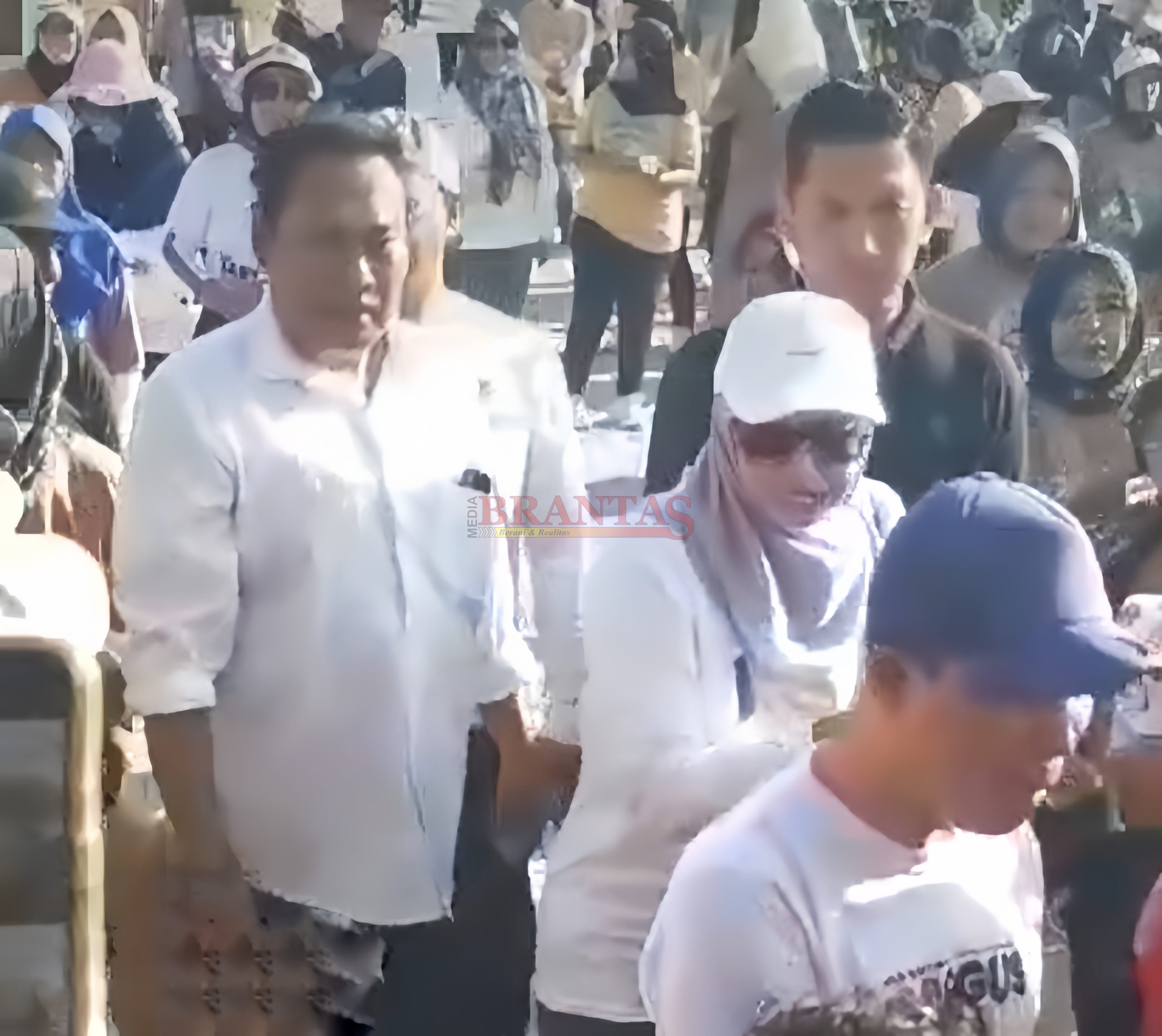 Handoko ( Mas A'an) Ketua Tim Pemenangan MUBAROK Wilayah Kecamatan Mojosari saat mengawal Gus Barra Calon Bupati Mojokerto