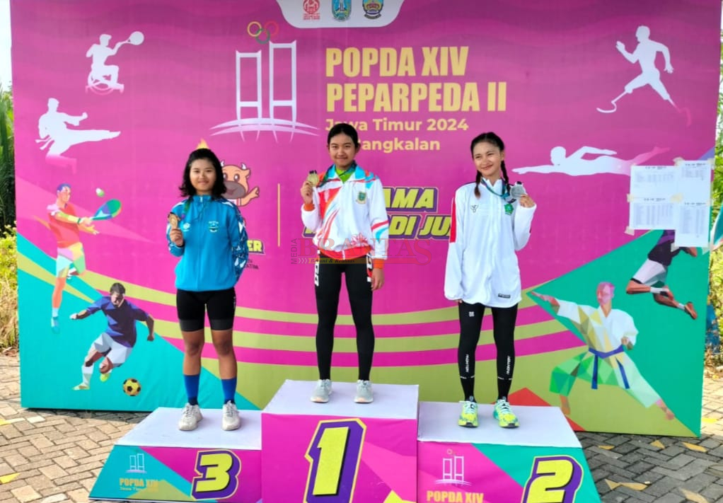 Atlet balap sepeda putri Mila Safa Fidela peraih emas pertama dari Kota Mojokerto di arena Popda XIV Jatim