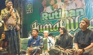 Anggota DPRD Kabupaten Mojokerto dari Fraksi PKB M.Agus Fauzan ( ProGus ) saat menyampaikan sambutannya dihadapan Calon Bupati Ikfina dan Calon Wakil Bupati Gus Dulloh