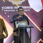 Pj. Walikota Mojokerto Moch. Ali Kuncoro SSTP saat menyampaikan sambutannya setelah Kota Mojokerto meraih Peringkat 1 Sebagai Informasi Publik Jatim