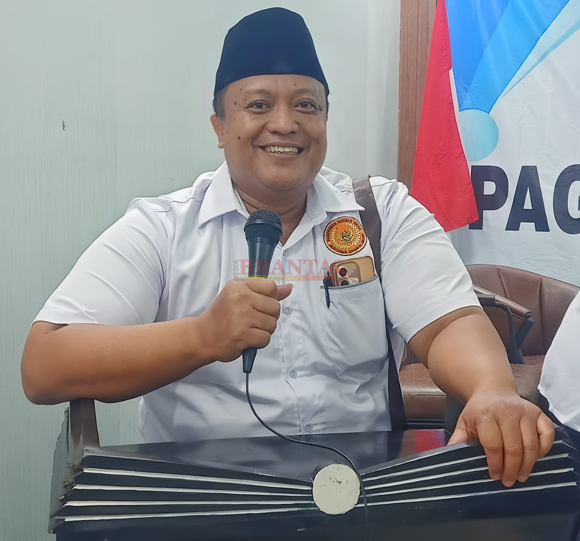 Kepala Desa Leminggir H. Khusaini, SH Menaruh Harapan Besar Kepada Ketua PKD agar bisa menyatukan Kepala Desa se Kabupaten Mojokerto