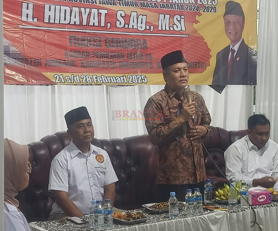 Wakil Ketua DPRD Provinsi Jatim H. Hidayat, S. Ag, M.Si, saat Reses didampingi Kades Wiringinrejo Suhartono SH bersama Anggota DPRD Kabupaten Mojokerto Andi Sanjaya,SH.