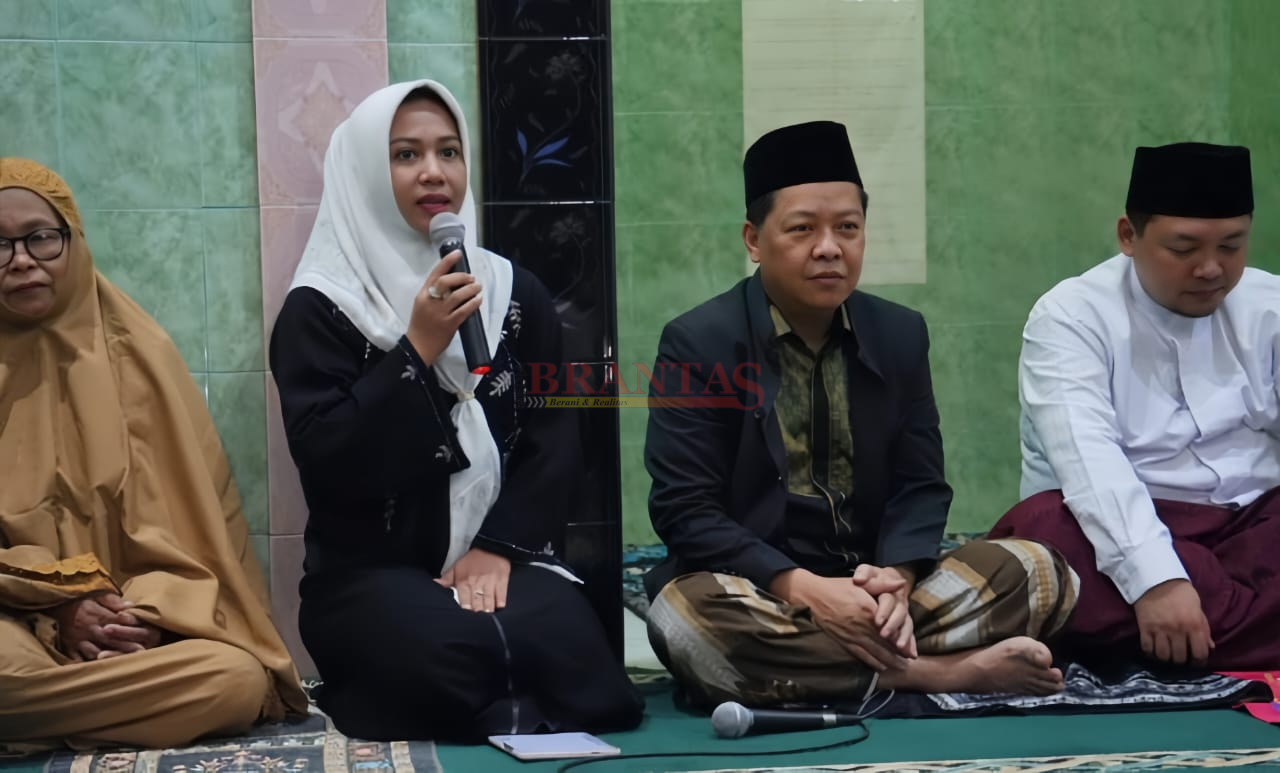 Walikota Ning Ita Didampingi Suami bersama Wawali Cak Sandi saat Safari Ramadhan Perdana