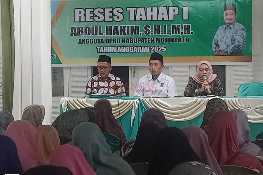 Ketua Fraksi PKB DPRD Kabupaten Mojokerto Abdul Hakim Gelar Reses Tahap I Tahun 2025 Yang Diwarnai Pembacaan Rotibul Hadad oleh Ketua Fatayat NU Kabupaten Mojokerto