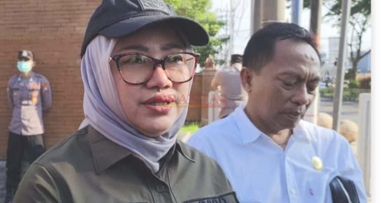 Mewakili Suara Masyarakat Kabupaten Mojokerto, Ketua DPRD Kabupaten Mojokerto Hj. Ayni Zuroh Menolak RUU TNI