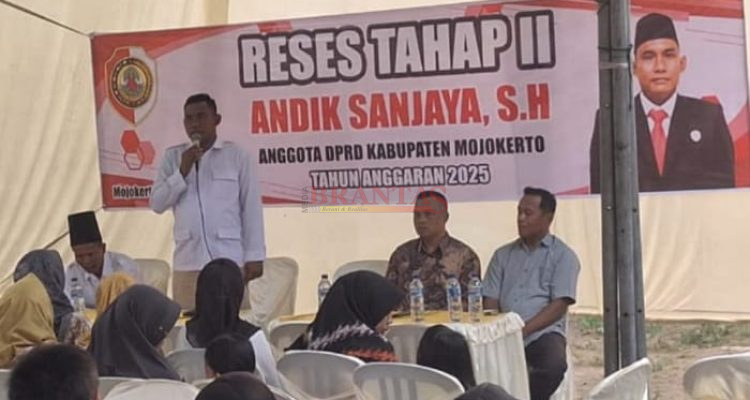 Anggota DPRD Fraksi Gerindra Andik Sanjaya Gelar Reses Kades Brayung Keluhkan Jalan Rusak yang Kunjung Dibangun DPRD Kabupaten Mojokerto
