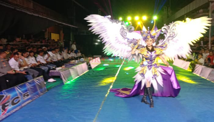 TFC 2025 Spektakuler Bupati Sampang Kreativitas Pemuda Tambelangan Patut Dicontoh 1 Tambelangan Fashion Carnival