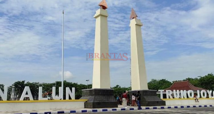 Luka di Jantung Kota Sampang Ikon Alun-Alun Trunojoyo Rusak Pasca Kericuhan Aksi Pilkades Alun-Alun Trunojoyo
