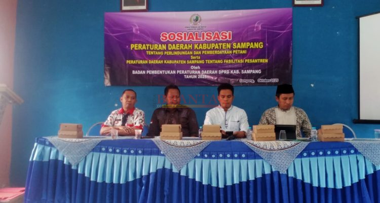 SAMPANG - DPRD Sampang Sosialisasikan Dua Perda Penting untuk Petani dan Pesantren 1 DPRD Sampang
