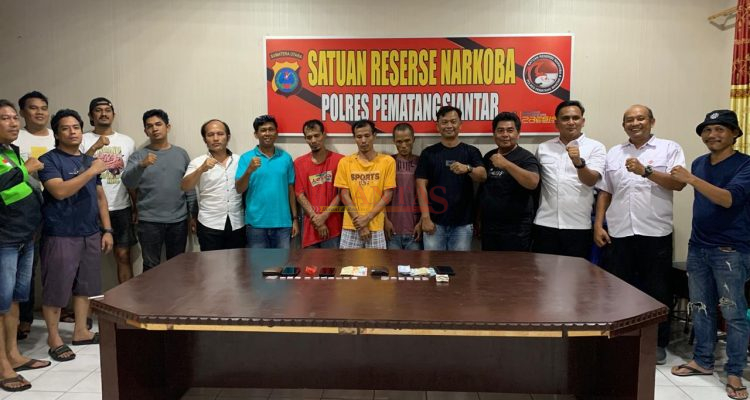 PEMATANGSIANTAR - Gabungan Tim Intel Korem 022 PT Unit Intel Kodim 0207 SML dan Sat Resnarkhoba Polres Pematangsiantar berhasil Menangkap Bandar Narkoba narkoba