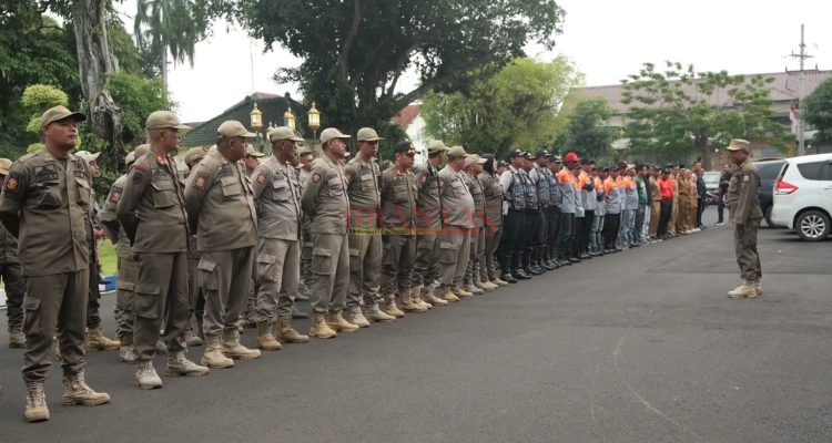 JOMBANG - Pemkab Jombang Sterilkan Zona Merah dari PKL Kawasan Alun-Alun Kini Lebih Tertib dan Nyaman 1 Alun-Alun Jombang