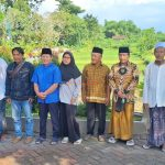 Keluarga Besar Penanggung jawab kegiatan Khotmil Qur'an di Makam Mbah Sentono Hadi Purwanto, SH MH
