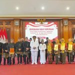 IMG-20260510-WA0011 Walikota Ning Ita bersama Wawali Cak Sandy Didampingi Kadis Pendidikan dan Kebudayaan Kota Mojokerto Agung Moeljono Soebagijo bersama Kepala Sekolah penerima SK