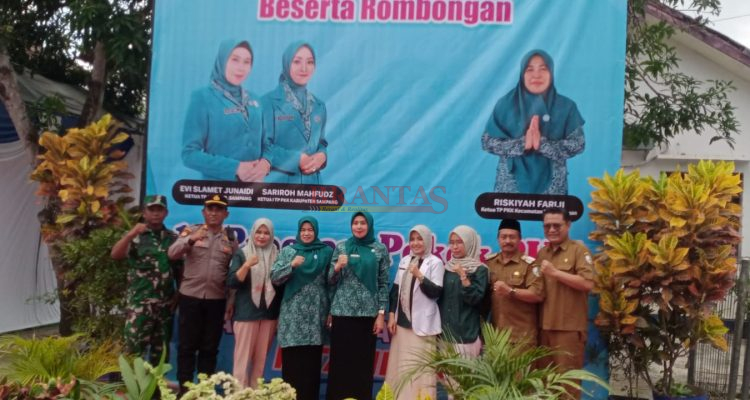 SAMPANG - TP PKK Sampang Perkuat Solidaritas Kader Evi Slamet Junaidi Santuni Kaum Duafa Hingga Pelosok Tambelangan 1 TP PKK Kabupaten Sampang