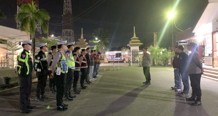 TANJAB BARAT - Polres Tanjab Barat Gelar KRYD dan Patroli Blue Light On Antisipasi Balap Liar hingga Gangguan Kamtibmas 1 Polres Tanjab Barat