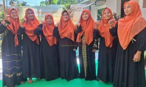 IMG-20260701-WA0005 Ketua Himpunan Pengajian Muslimah ( HPM ) Mojokerto Hj. Diah Purnomowati ( tenggah ) Poto bersama usai Pengajian Rutin Minggu ke 4
