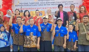 IMG-20260703-WA0007 Ketua INI Pengda Mojokerto Febriyanti S. Layardi, .SH, SE, AK, M.Kn,.MM, Poto bersama dengan Para Tuna Netra ( Pertuni) yang diberikan santunan di Ultah INI ke - 118