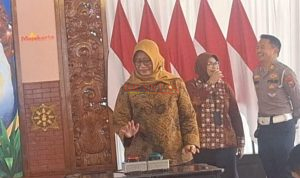 IMG-20260730-WA0005 Kepala Bapenda Kabupaten Mojokerto Hj. Nurul Istiqomah, SE, MM saat mengundi Wajib Pajak Patuh PKB