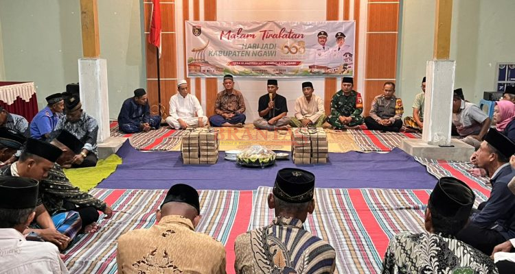 NGAWI - Pemdes & Warga Klampisan Gelar Malam Tirakatan Hari Jadi Ngawi Ke-668 1 Desa Klampisan