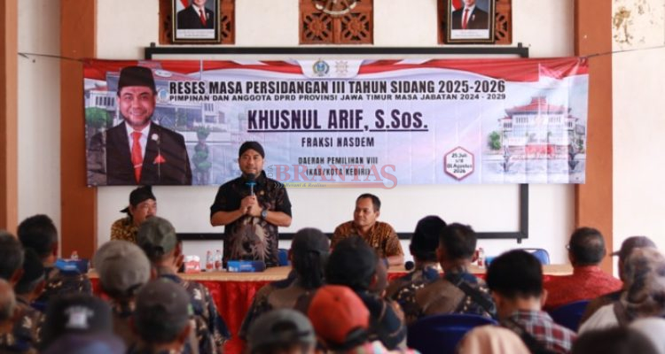 Reses di Nyawangan Mas Pipin Disambati Palang Pintu KA Jalan Desa & Internasional Hingga Permasalahan Pernikahan 2 DPRD Provinsi Jawa Timur