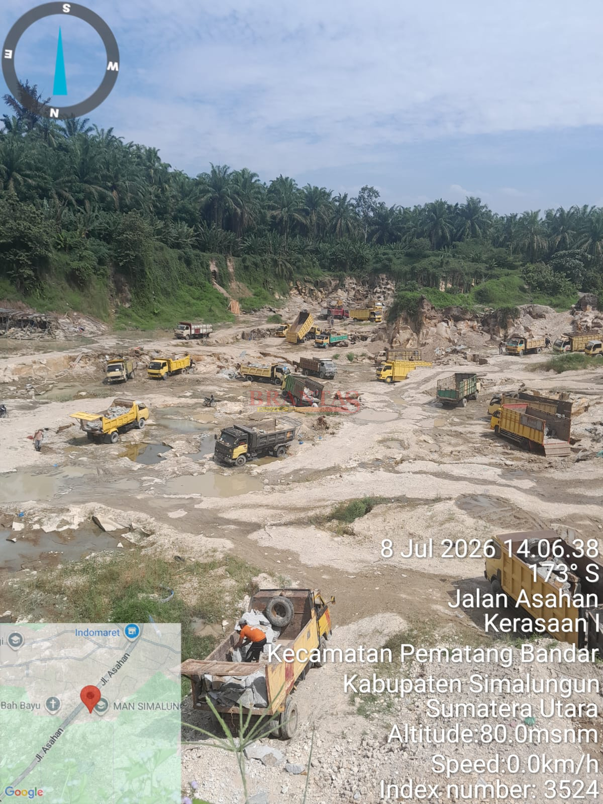 penambangan batu padas