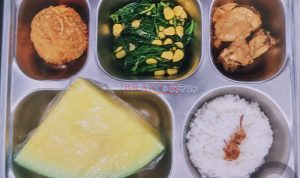 TRENGGALEK – Diduga Keracunan Massal Ratusan Siswa SMPN 1 Trenggalek Dipulangkan Lebih Awal MBG
