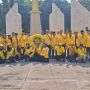 Pengurus DPD Partai Golkar Kabupaten Mojokerto dan PK Poto bersama saat acara Tabur Bunga di Makam Pahlawan Mojokerto